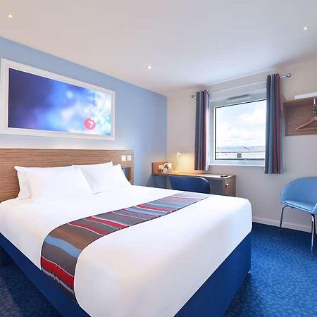 Travelodge Kingston Upon Thames Central Londres Quarto foto
