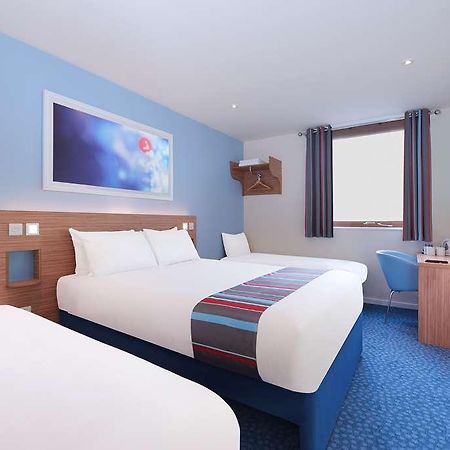 Travelodge Kingston Upon Thames Central Londres Quarto foto