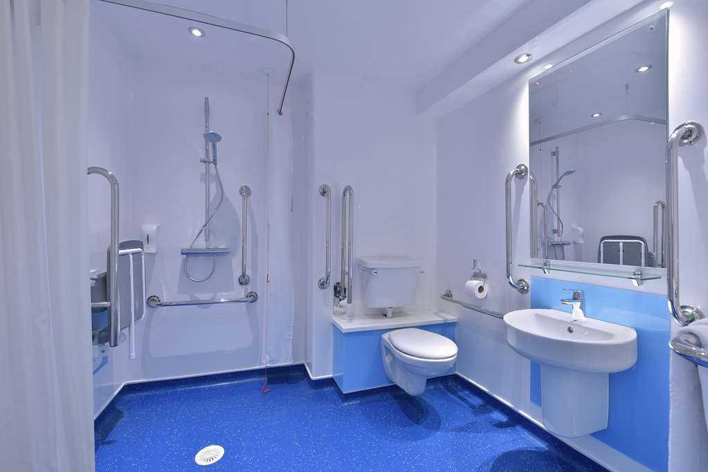 Travelodge Kingston Upon Thames Central Londres Quarto foto